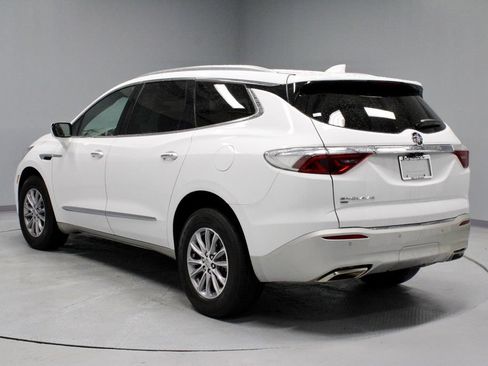 Used 2024 Buick Enclave Premium AWD/4WD image 9