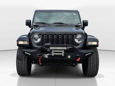 Used 2024 Jeep Gladiator Sport AWD/4WD image 9