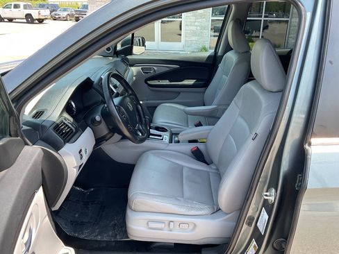 Used 2019 Honda Ridgeline RTL image 13