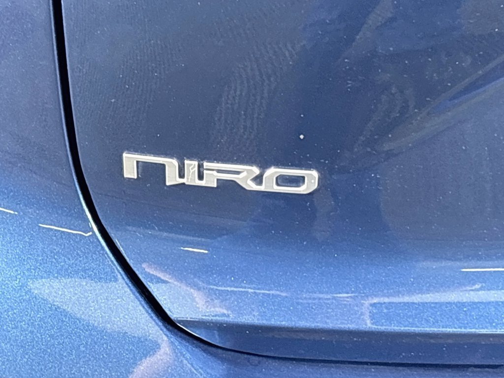 Used 2024 Kia Niro SX Touring FWD image 25