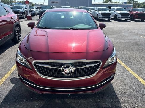 Used 2017 Buick LaCrosse Preferred FWD image 2