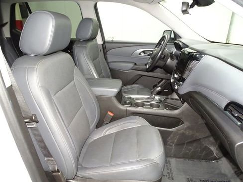 Used 2020 Chevrolet Traverse Premier image 22