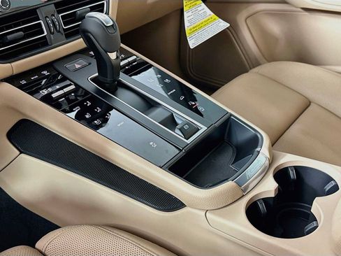 New 2026 Porsche Macan AWD/4WD image 20