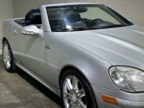 Used 2004 Mercedes-Benz SLK 230 image 11