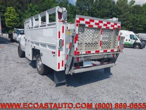 Used 2022 RAM 3500 Tradesman w/ Safety Group image 6