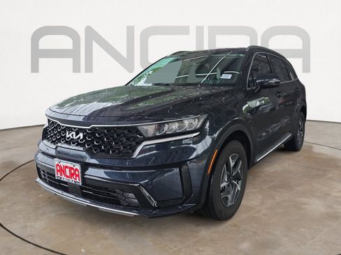 Certified 2023 Kia Sorento EX image 4