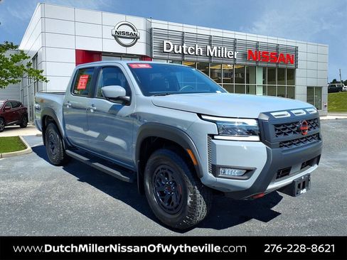 Certified 2025 Nissan Frontier PRO-4X w/ Pro Convenience Package AWD/4WD image 1