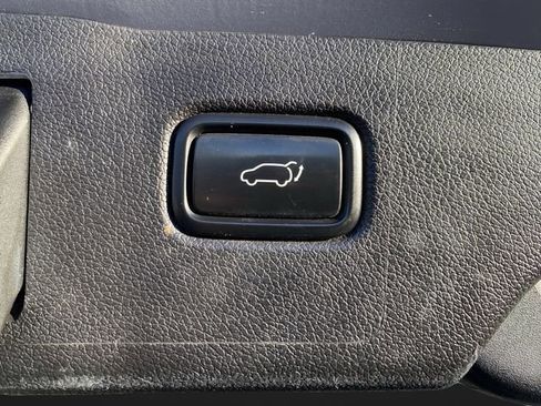 Used 2020 Kia Sorento EX image 18