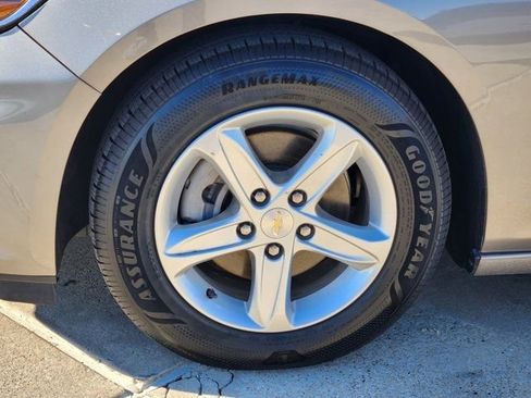 Used 2022 Chevrolet Malibu LS image 17