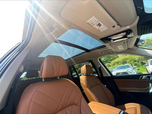 Used 2024 BMW X7 xDrive40i w/ Premium Package AWD/4WD image 23