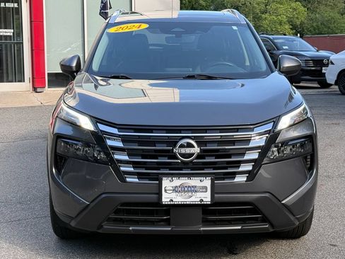 Used 2024 Nissan Rogue SV w/ SV Premium Package AWD/4WD image 2
