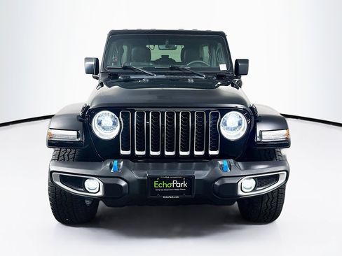 Used 2023 Jeep Wrangler Unlimited Sahara w/ Cold Weather Group AWD/4WD image 2