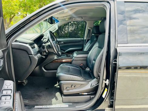 Used 2019 Chevrolet Tahoe LT AWD/4WD image 10