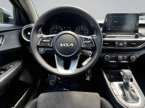 Used 2023 Kia Forte LXS FWD image 7