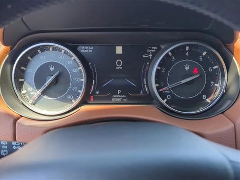Used 2021 Maserati Levante AWD/4WD image 10