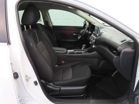 Used 2025 Nissan Sentra SV FWD image 34