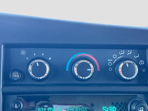 Used 2024 Chevrolet Express 2500 w/ Driver Convenience Package image 15