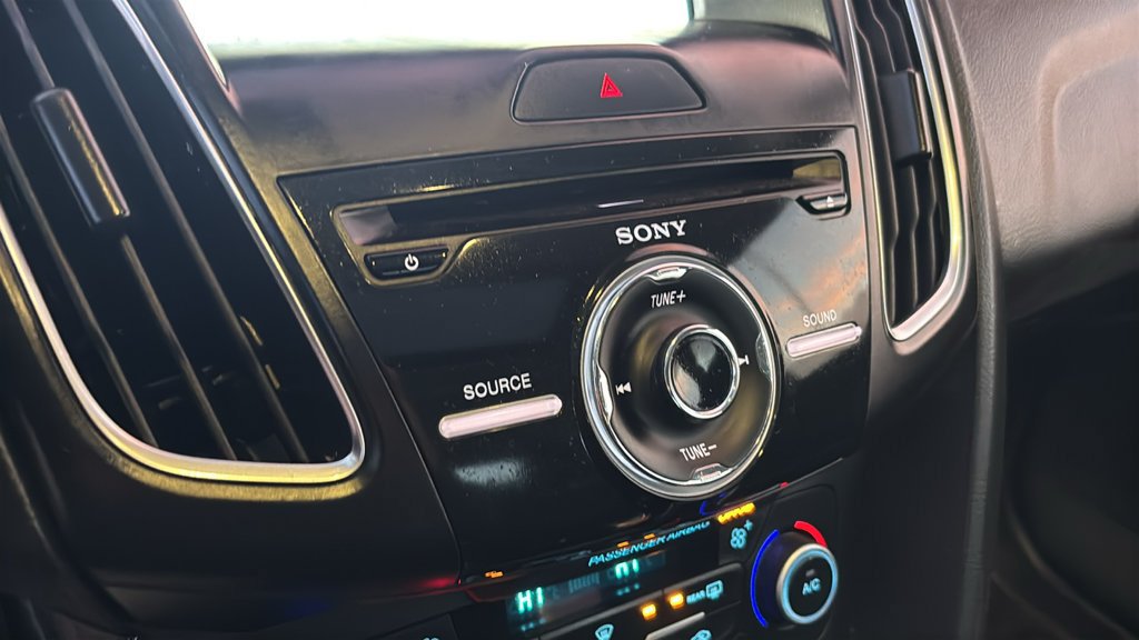Used 2018 Ford Focus Titanium FWD image 18