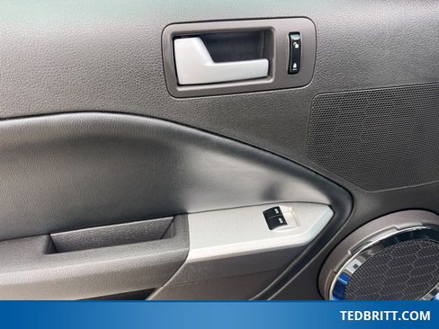 Used 2009 Ford Mustang GT image 32