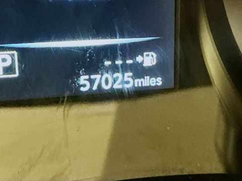 Used 2017 Nissan Rogue SL w/ SL Premium Package image 19