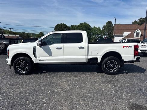 Used 2023 Ford F250 Platinum AWD/4WD image 4