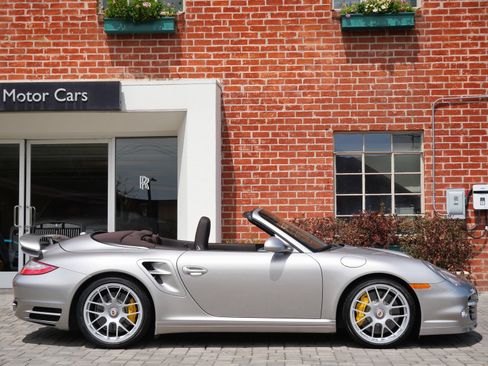 Used 2012 Porsche 911 Turbo S AWD/4WD image 4
