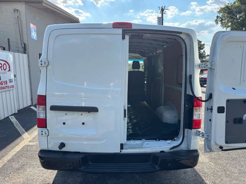 Used 2018 Nissan NV 1500 SV image 6