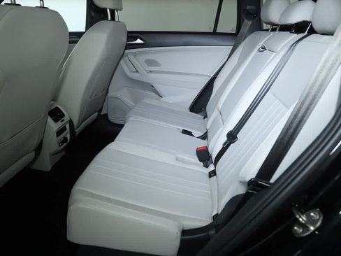 Certified 2023 Volkswagen Tiguan SE R-Line AWD/4WD image 14