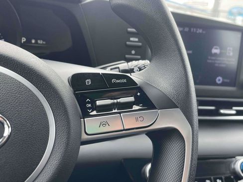 Used 2023 Hyundai Elantra SEL image 20