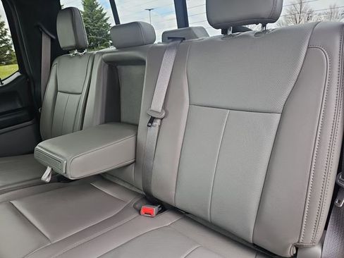 Used 2018 Ford F150 Lariat w/ Equipment Group 502A Luxury AWD/4WD image 35
