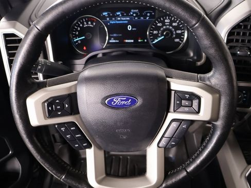 Used 2019 Ford F150 Lariat w/ Equipment Group 502A Luxury image 3