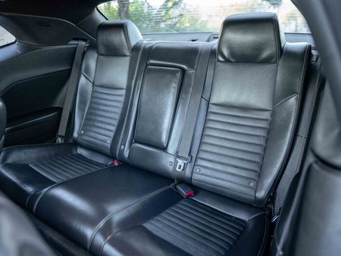 Used 2013 Dodge Challenger SXT RWD image 15