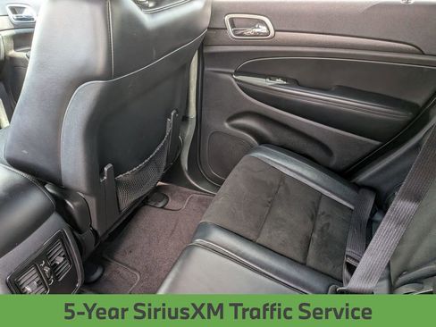 Used 2018 Jeep Grand Cherokee Laredo RWD image 30
