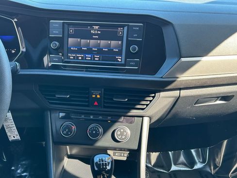 Used 2023 Volkswagen Jetta S image 22