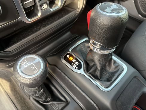 Certified 2021 Jeep Wrangler Unlimited Sport image 29