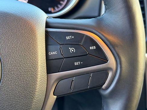 Certified 2021 Jeep Grand Cherokee Laredo image 23