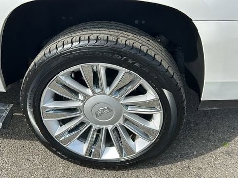 Used 2018 Cadillac Escalade ESV Platinum image 6