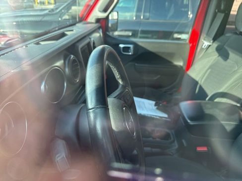 Used 2021 Jeep Wrangler Willys image 16