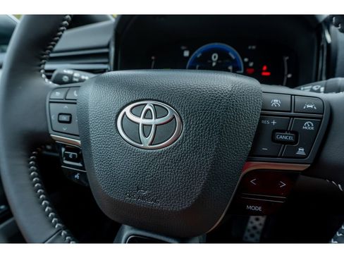Used 2026 Toyota Camry SE w/ Convenience Package FWD image 27