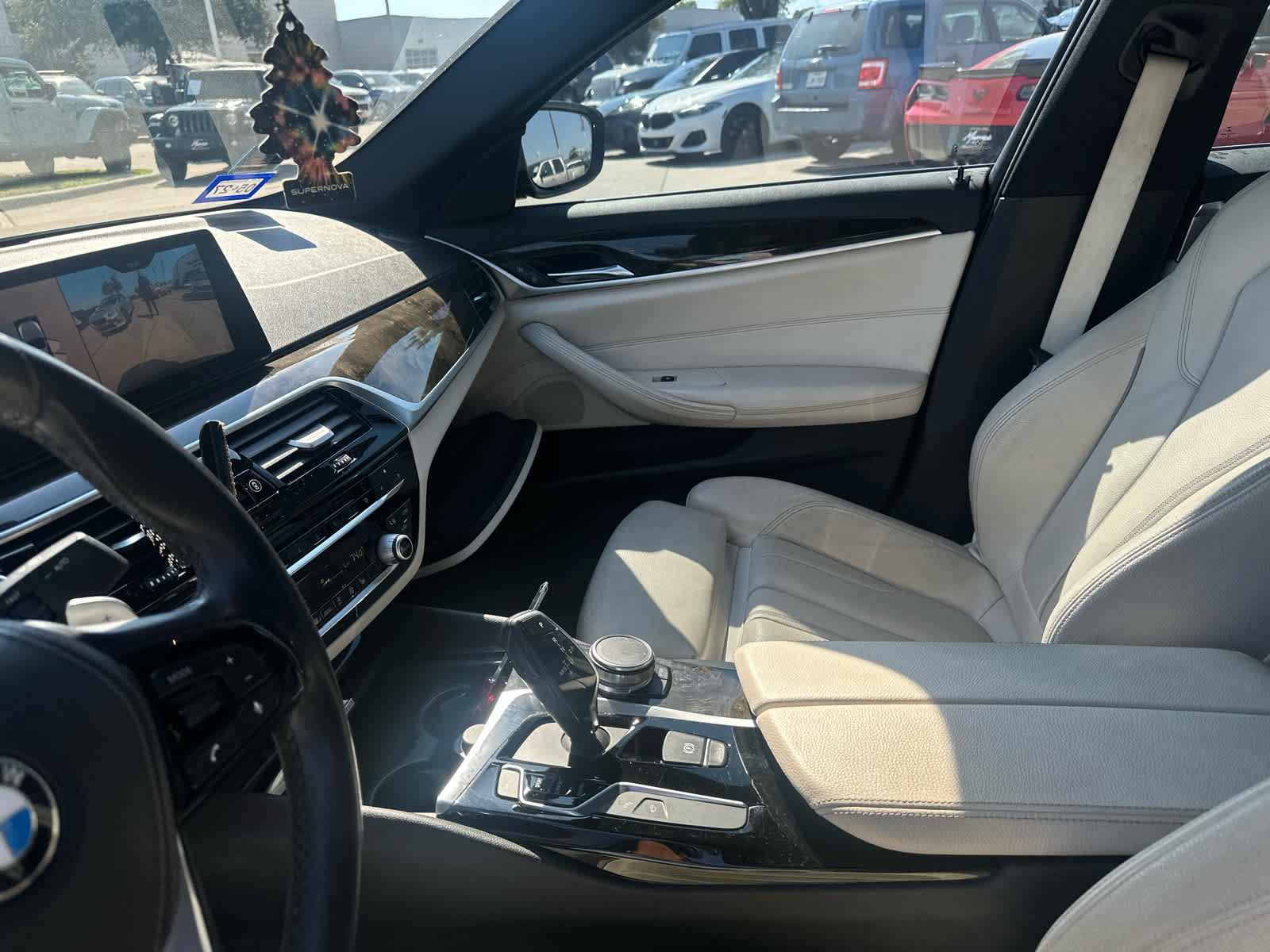 Used 2017 BMW 540i RWD image 4