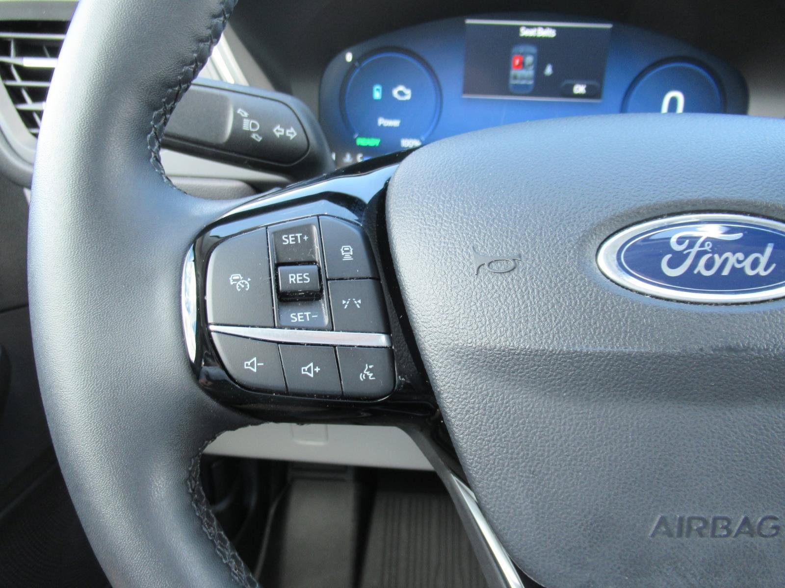 Used 2023 Ford Escape Platinum w/ Premium Technology Package AWD/4WD image 25