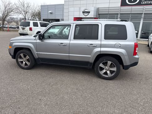 Used 2016 Jeep Patriot High Altitude image 8
