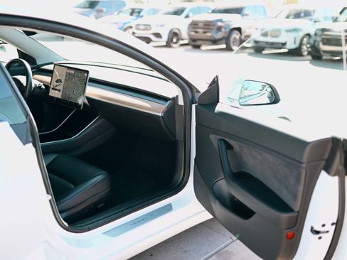 Used 2019 Tesla Model 3 Long Range image 14