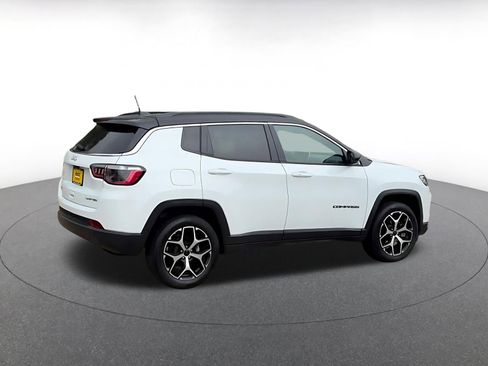 Used 2025 Jeep Compass Limited AWD/4WD image 14