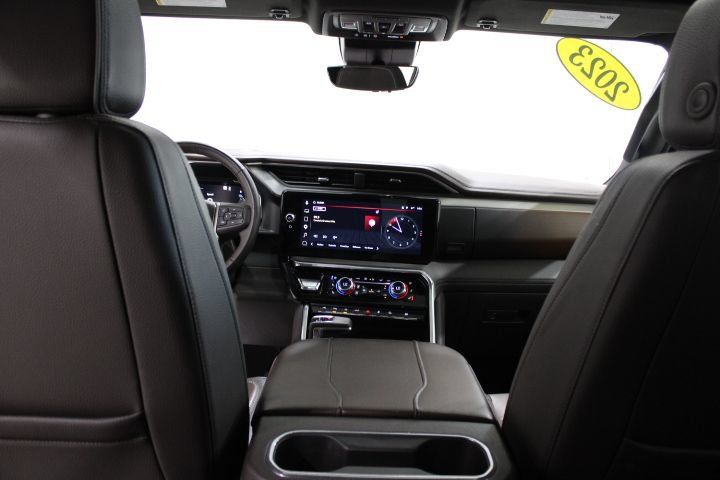 Used 2023 GMC Sierra 1500 Denali w/ Denali Reserve Package AWD/4WD image 34
