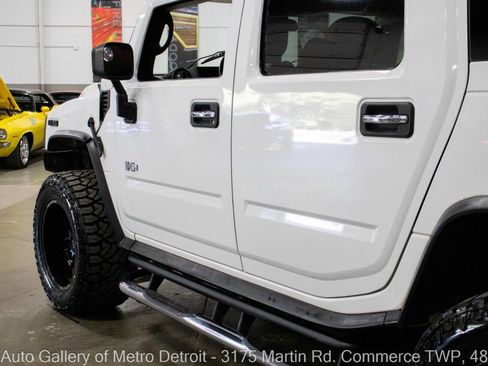 Used 2005 HUMMER H2 Base 4WD 4dr SUV w/ Preferred Equipment Group image 22