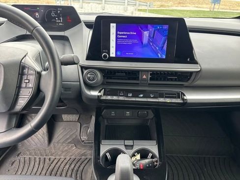 Used 2024 Toyota Prius LE image 17