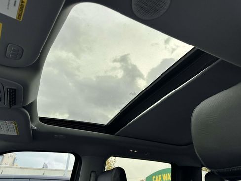 Used 2023 Ford F250 Lariat w/ Lariat Ultimate Package image 20