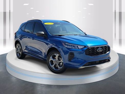 Used 2023 Ford Escape ST-Line w/ Tech Pack #1 AWD/4WD image 1