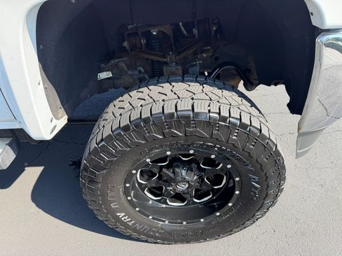 Used 2016 GMC Sierra 2500 SLT w/ Duramax Plus Package AWD/4WD image 14